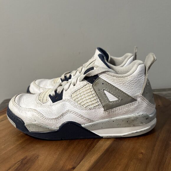Nike Youth Size 1 Y Air Jordan 4 Retro Midnight Navy White Shoes BQ7669-140 - Picture 1 of 8